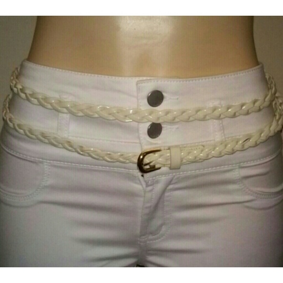 White Double Strap Twist Belt - Picture 2 of 3